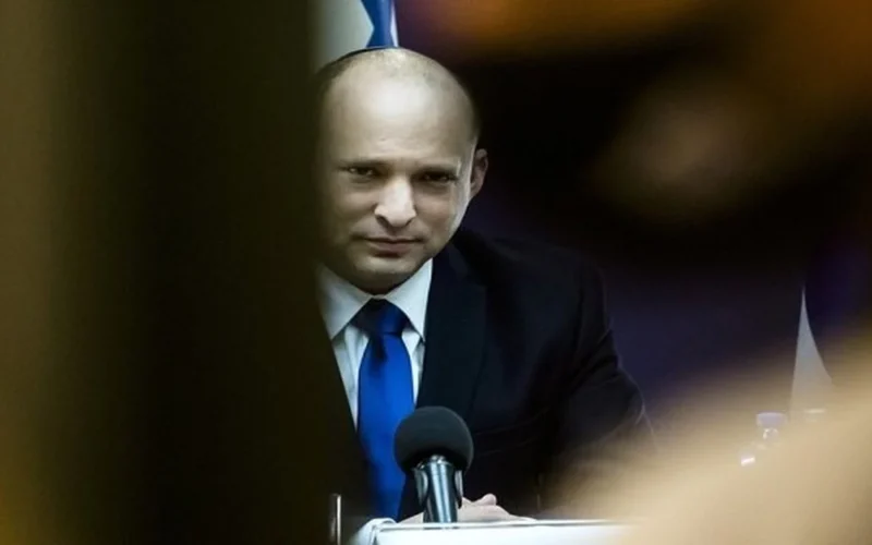 إعلان صادم.. حنظلة تكشف اختراق هاتف نفتالي بينيت الشخصي